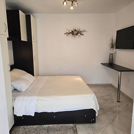 Rimbaldo Apartments Крк Экстерьер фото
