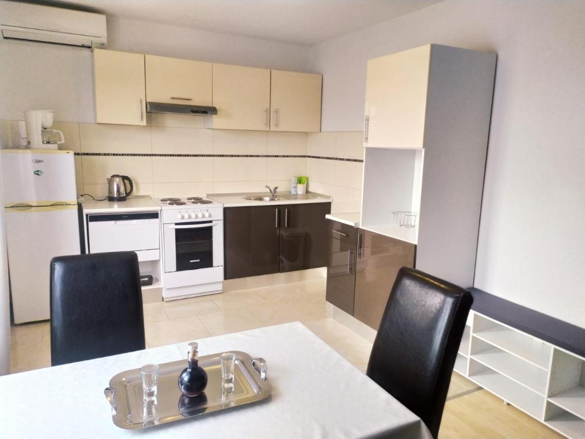 Rimbaldo Apartments Крк Экстерьер фото