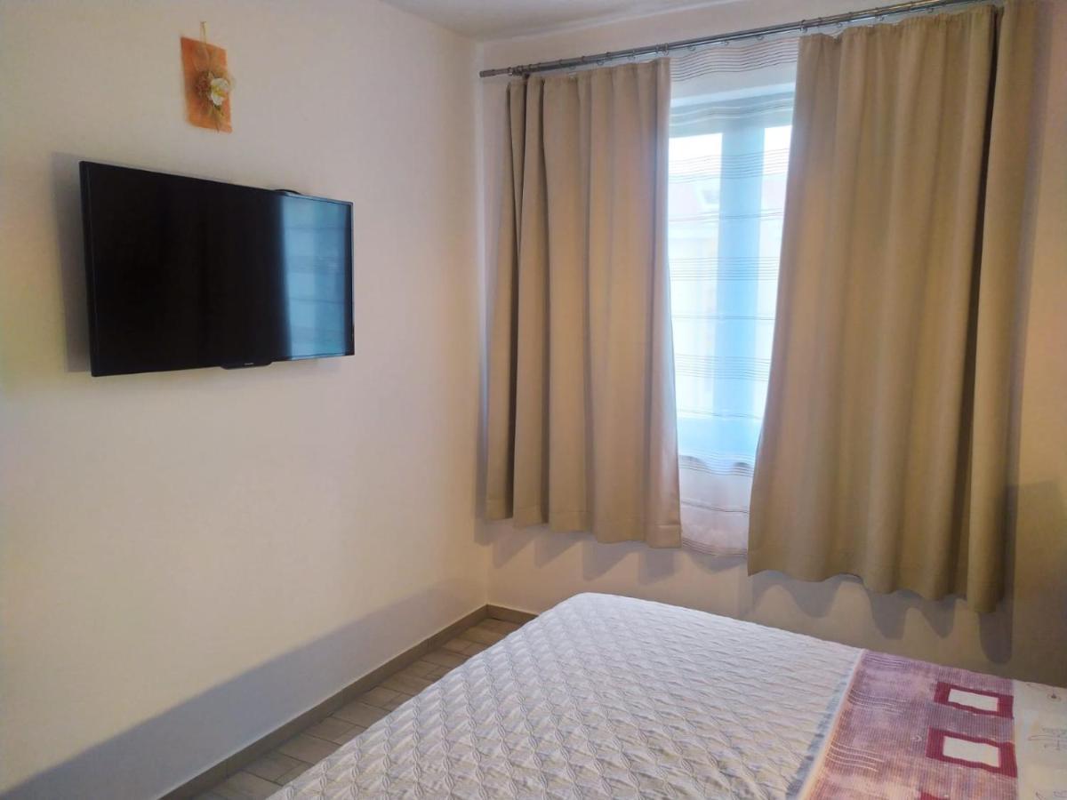 Rimbaldo Apartments Крк Экстерьер фото