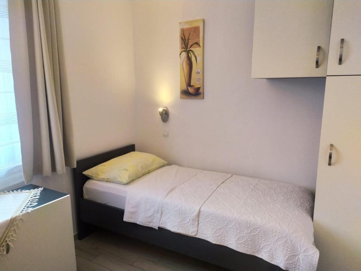 Rimbaldo Apartments Крк Экстерьер фото