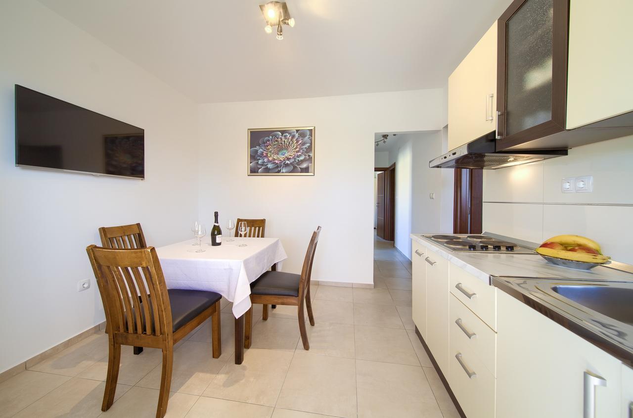 Rimbaldo Apartments Крк Экстерьер фото