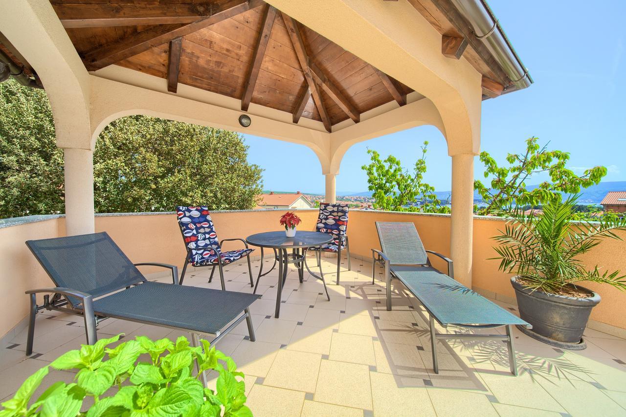 Rimbaldo Apartments Крк Экстерьер фото