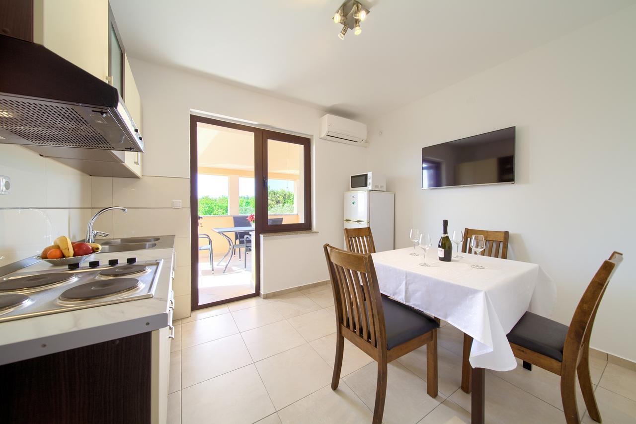 Rimbaldo Apartments Крк Экстерьер фото
