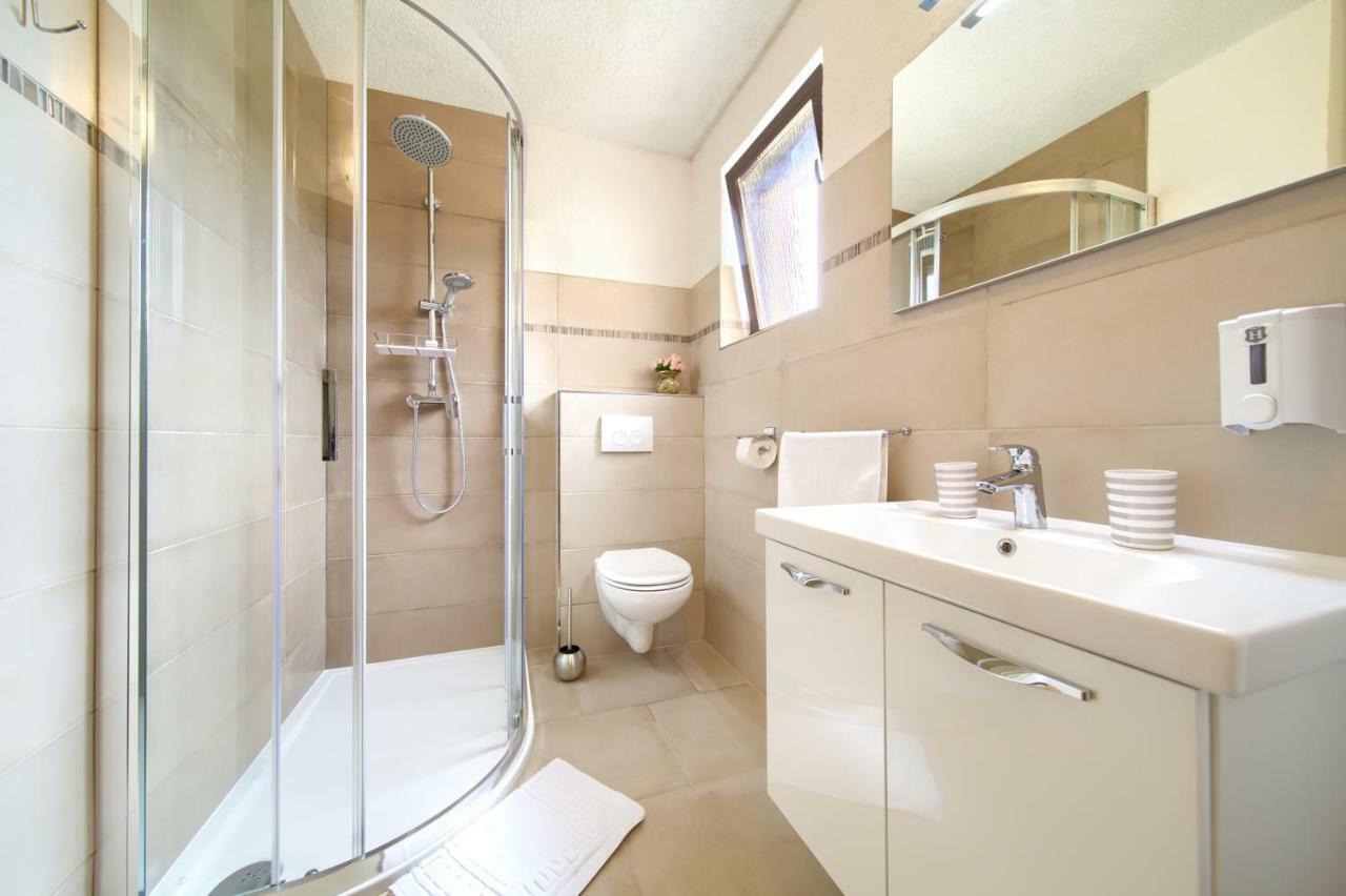 Rimbaldo Apartments Крк Экстерьер фото